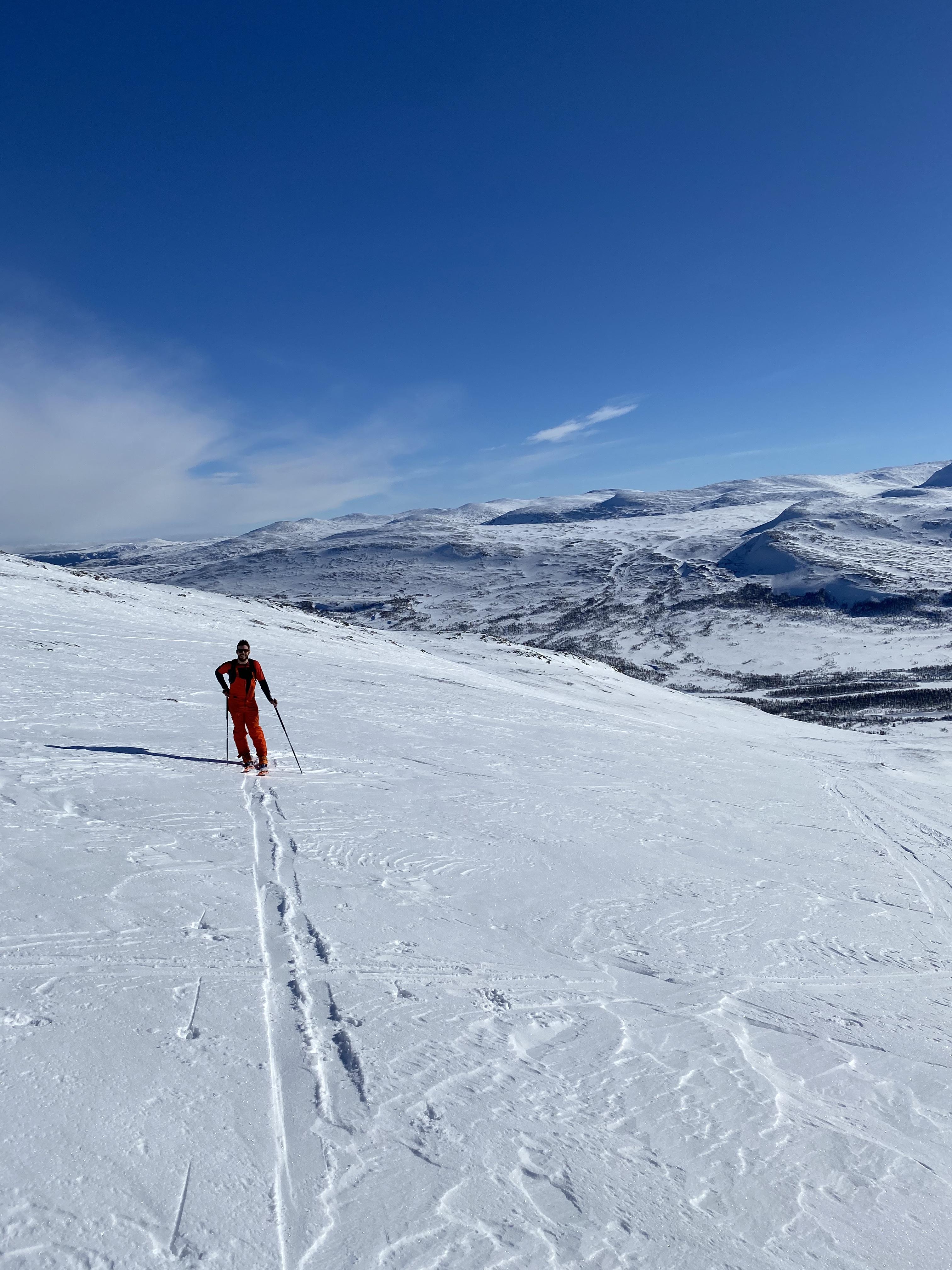 fjällguide på skidor